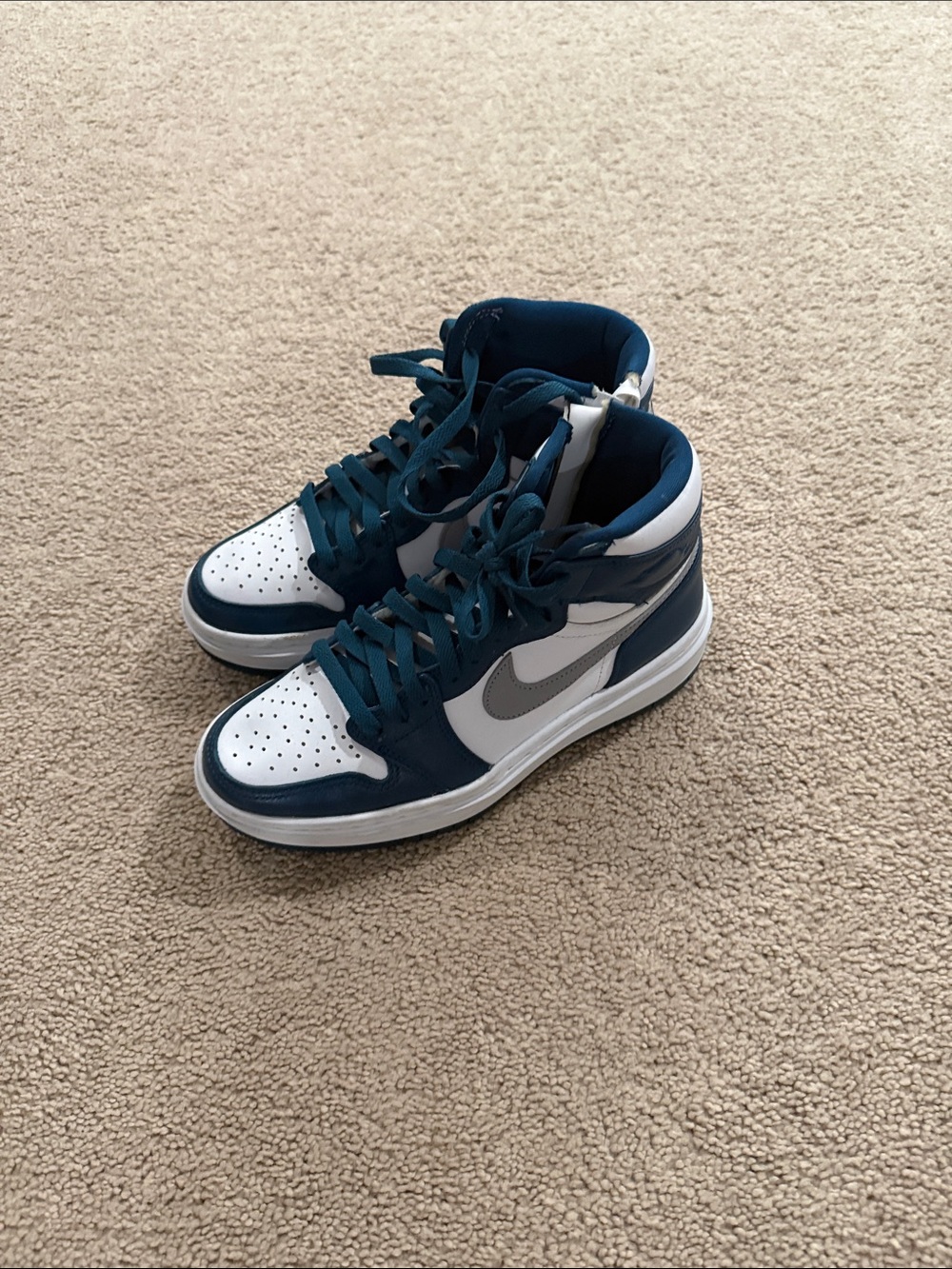 Nike Kids High-Top Sneakers in White and Teal-Blue